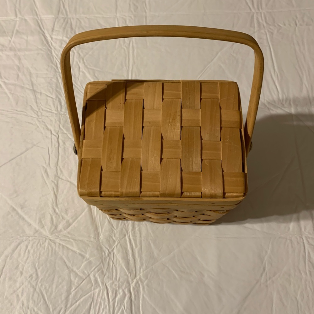 Door handle basket